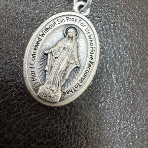 Medal Pendant Necklace in Antique Silver Tone, NWT, 24 inch.